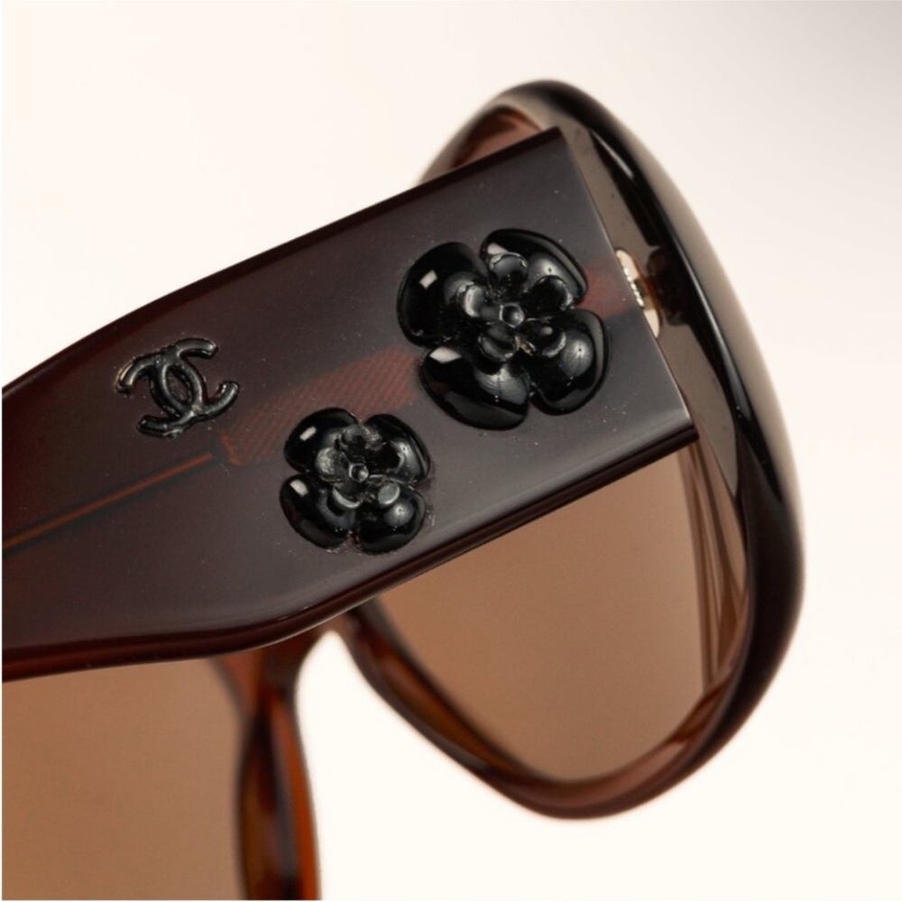 Chanel 5113 538/73 Sunglasses Transparent Brown with Black Camellia Flowers - Picture 11 of 16
